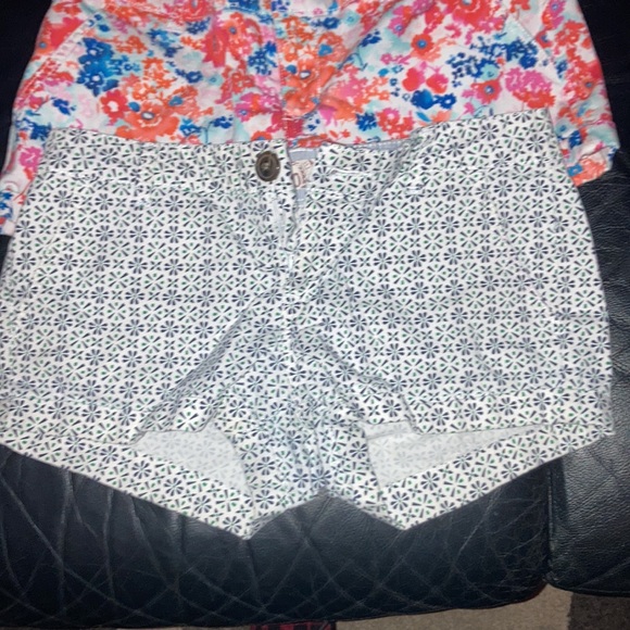 3 pairs of SO shorts used - Picture 4 of 7